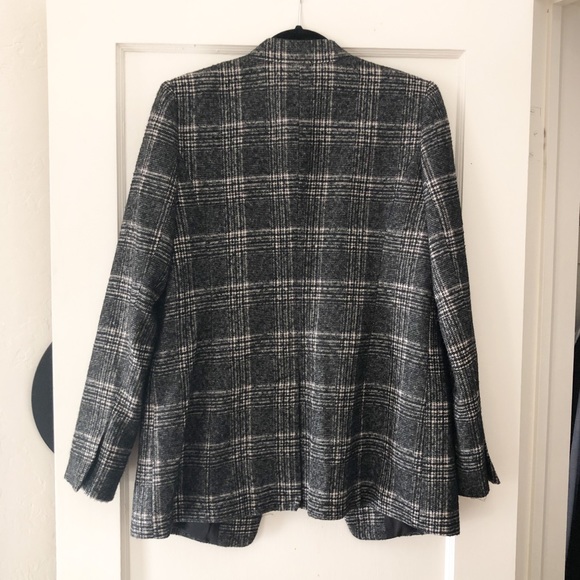 {SOLD} Halogen Grey Plaid Blazer - Picture 3 of 3